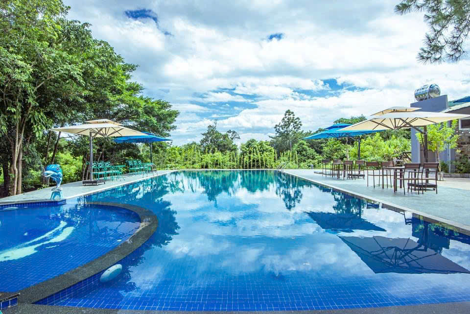 Swimming pool at Suoi Luong fed by the mountain stream